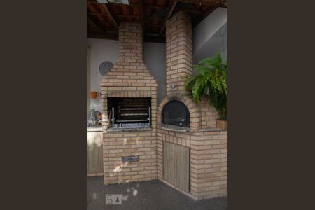 Casa à venda com 250m², 4 quartos e 2 vagasArea gourmet