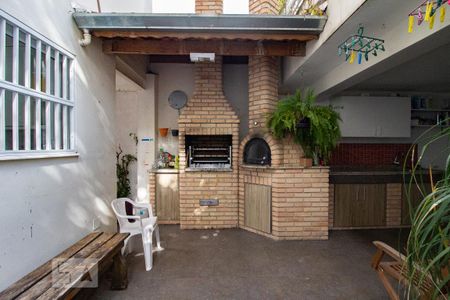 Casa à venda com 250m², 4 quartos e 2 vagasArea gourmet