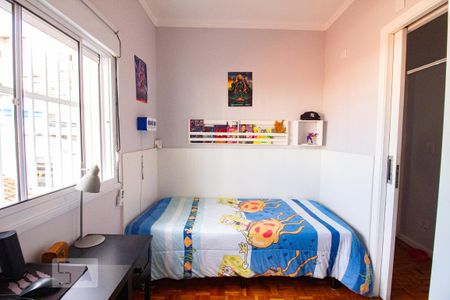 Casa à venda com 250m², 4 quartos e 2 vagassuíte  2