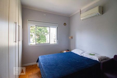 Casa à venda com 250m², 4 quartos e 2 vagassuite 1