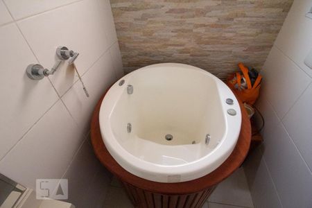 Casa à venda com 250m², 4 quartos e 2 vagassuite 1