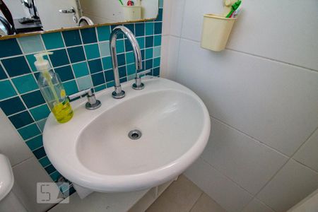 Casa à venda com 250m², 4 quartos e 2 vagassuíte  2
