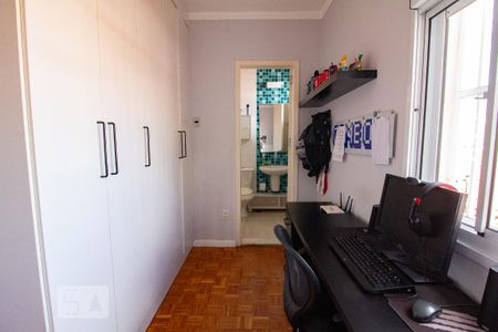 Casa à venda com 250m², 4 quartos e 2 vagassuíte  2