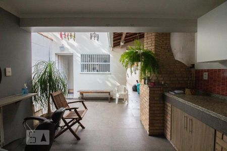 Casa à venda com 250m², 4 quartos e 2 vagasArea gourmet