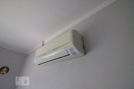 Casa à venda com 250m², 4 quartos e 2 vagassuite 1