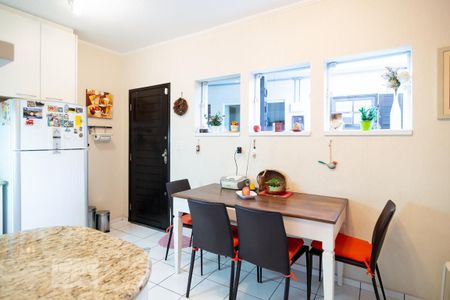 Casa à venda com 150m², 3 quartos e 2 vagasCozinha