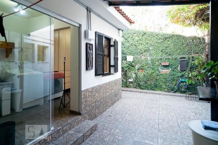 Casa à venda com 150m², 3 quartos e 2 vagasÁrea Externa