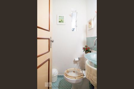 Casa à venda com 150m², 3 quartos e 2 vagasLavabo