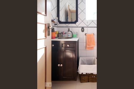 Casa à venda com 150m², 3 quartos e 2 vagasBanheiro Quarto 3 - Suíte