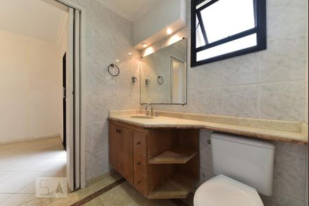 Apartamento para alugar com 106m², 3 quartos e 2 vagas Apartamento para alugar com 106m², 3 quartos e 2 vagasBanheiro Social