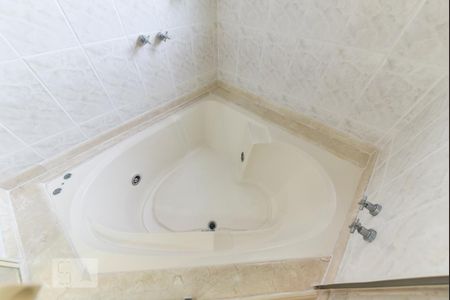 Apartamento para alugar com 106m², 3 quartos e 2 vagas Apartamento para alugar com 106m², 3 quartos e 2 vagasBanheiro Social