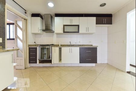 Apartamento para alugar com 106m², 3 quartos e 2 vagas Apartamento para alugar com 106m², 3 quartos e 2 vagasCozinha