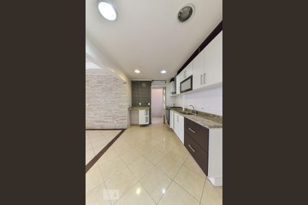 Apartamento para alugar com 106m², 3 quartos e 2 vagas Apartamento para alugar com 106m², 3 quartos e 2 vagasCozinha