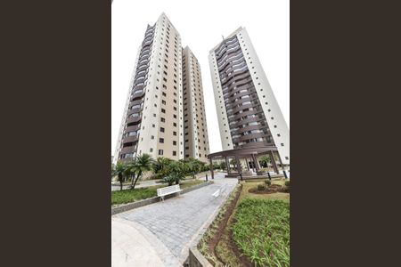 Apartamento para alugar com 106m², 3 quartos e 2 vagas Apartamento para alugar com 106m², 3 quartos e 2 vagasFachada do Bloco