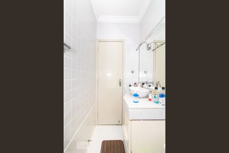 Casa de condomínio à venda com 138m², 3 quartos e 2 vagasBanheiro