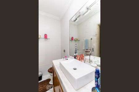 Casa de condomínio à venda com 138m², 3 quartos e 2 vagasBanheiro da Suíte