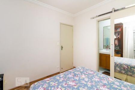 Casa de condomínio à venda com 138m², 3 quartos e 2 vagasSuíte