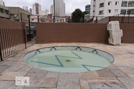 Apartamento à venda com 68m², 3 quartos e sem vagaÁrea comum - Piscina