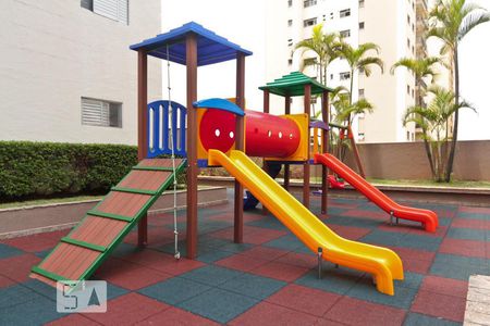Apartamento à venda com 68m², 3 quartos e sem vagaÁrea Comum - Playground