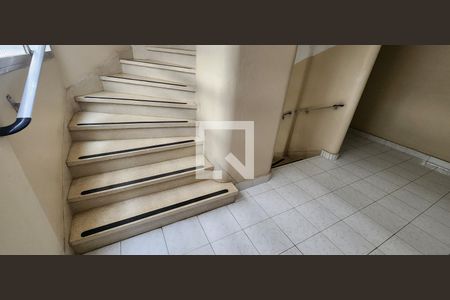 Studio para alugar com 35m², 1 quarto e 1 vagaEscada