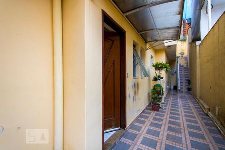 Casa à venda com 180m², 4 quartos e 2 vagasCorredor - Externo