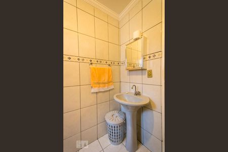 Casa à venda com 180m², 4 quartos e 2 vagasBanheiro Social 1