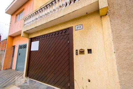 Casa à venda com 180m², 4 quartos e 2 vagasFachada