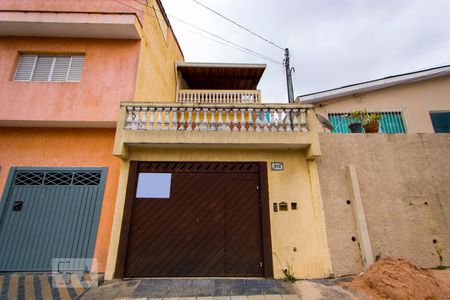 Casa à venda com 180m², 4 quartos e 2 vagasFachada