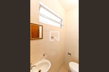 Casa para alugar com 170m², 3 quartos e 1 vagaEdícula banheiro