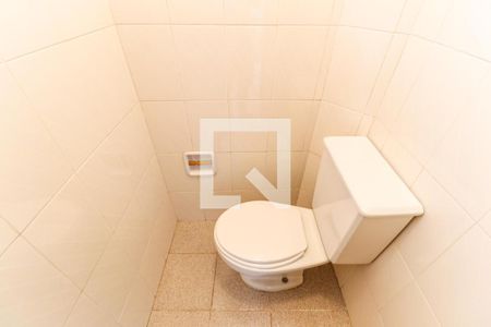 Casa para alugar com 170m², 3 quartos e 1 vagaEdícula banheiro