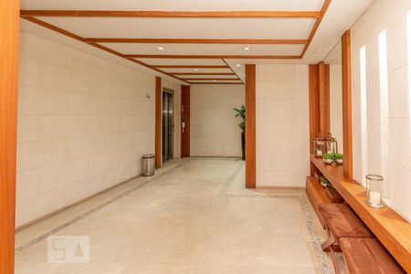 Apartamento para alugar com 82m², 2 quartos e 2 vagas Apartamento para alugar com 82m², 2 quartos e 2 vagasHall de Entrada