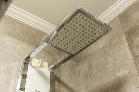 Casa de condomínio à venda com 165m², 3 quartos e 3 vagasBanheiro da Suíte 