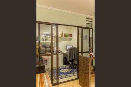 Casa de condomínio à venda com 165m², 3 quartos e 3 vagasEscritório