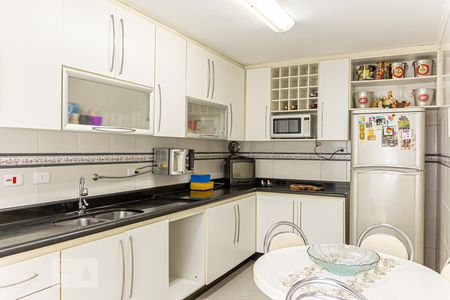 Casa de condomínio à venda com 165m², 3 quartos e 3 vagasCozinha