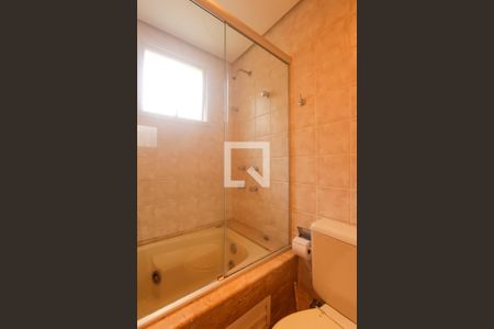 Casa de condomínio à venda com 260m², 4 quartos e 2 vagasBanheiro suite 2