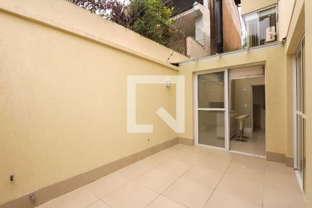 Casa de condomínio à venda com 260m², 4 quartos e 2 vagasPátio