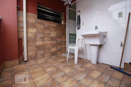 Casa à venda com 160m², 3 quartos e 1 vagaÁrea de Serviço