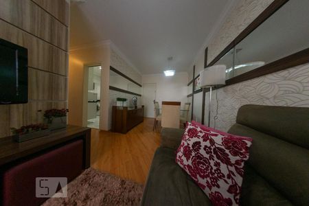 Sala de Apartamento com 3 quartos, 57m² Campo Comprido 