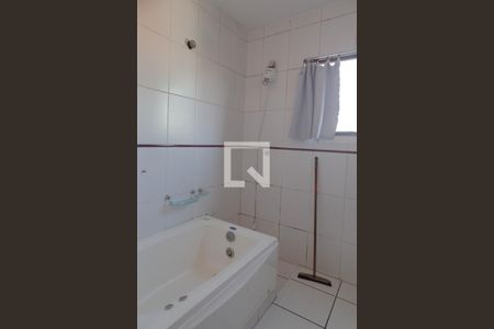 Casa para alugar com 200m², 2 quartos e 2 vagas Casa para alugar com 200m², 2 quartos e 2 vagasBanheiro