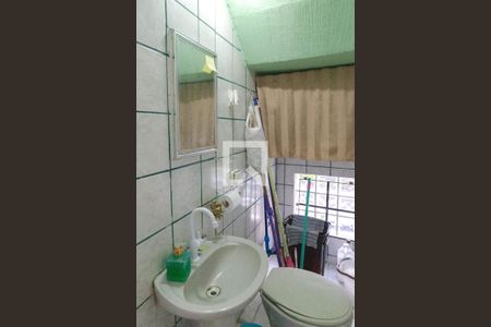 Casa para alugar com 200m², 2 quartos e 2 vagas Casa para alugar com 200m², 2 quartos e 2 vagasLavanderia