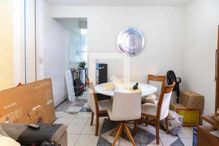 Casa para alugar com 200m², 2 quartos e 2 vagas Casa para alugar com 200m², 2 quartos e 2 vagasSala