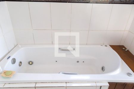 Casa para alugar com 200m², 2 quartos e 2 vagas Casa para alugar com 200m², 2 quartos e 2 vagasBanheiro