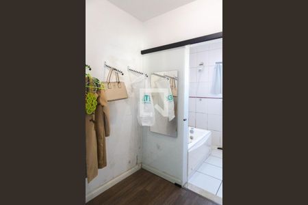 Casa para alugar com 200m², 2 quartos e 2 vagas Casa para alugar com 200m², 2 quartos e 2 vagasBanheiro