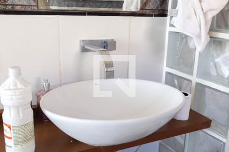 Casa para alugar com 200m², 2 quartos e 2 vagas Casa para alugar com 200m², 2 quartos e 2 vagasBanheiro