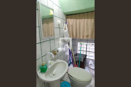 Casa para alugar com 200m², 2 quartos e 2 vagas Casa para alugar com 200m², 2 quartos e 2 vagasLavanderia