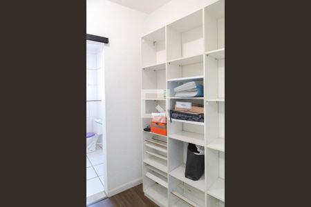 Casa para alugar com 200m², 2 quartos e 2 vagas Casa para alugar com 200m², 2 quartos e 2 vagasCloset Quarto 2