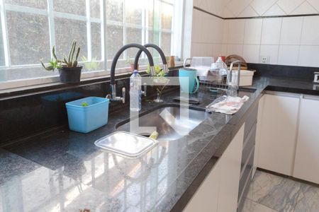 Casa para alugar com 200m², 2 quartos e 2 vagas Casa para alugar com 200m², 2 quartos e 2 vagasCozinha