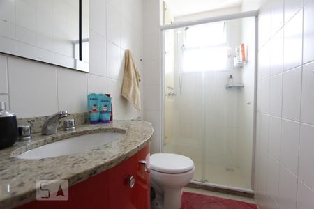 Banheiro de apartamento para alugar com 2 quartos, 80m² em Jacarepaguá, Rio de Janeiro