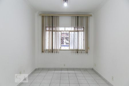 Sala de apartamento para alugar com 2 quartos, 81m² em Vila Matias, Santos