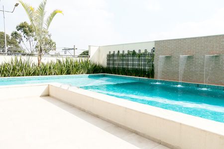 Apartamento para alugar com 33m², 2 quartos e sem vagaÁrea Comum - Piscina
